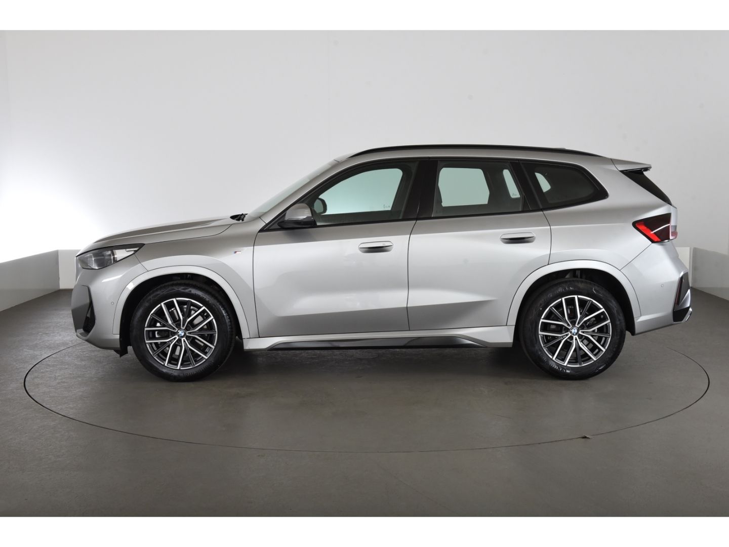 BMW X1 xDrive 23d M Sport Anhängerkupplung Head Up D foto 3