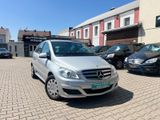 Mercedes-Benz B-Klasse 170+AUTOMATIK+2.HAND+KLIMA+SHZ+NAVI+PDC - Mercedes-Benz B 170 mit Benzin-Antrieb: Navigationssystem, Limousine
