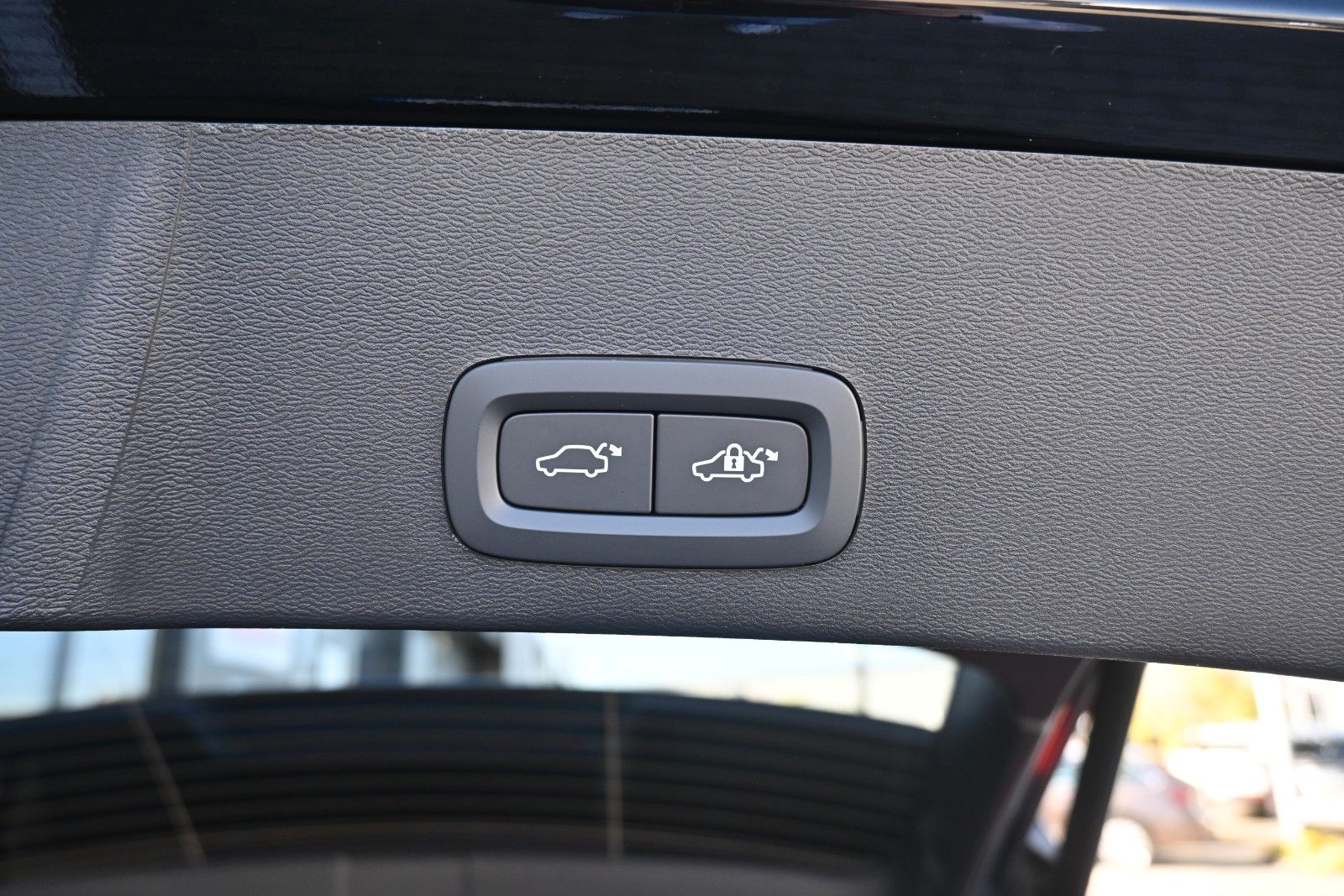 Fahrzeugabbildung Volvo XC40 B4 DKG Plus Dark*STDHZG*360*Pixel*ACC