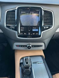 Volvo XC90 - 11