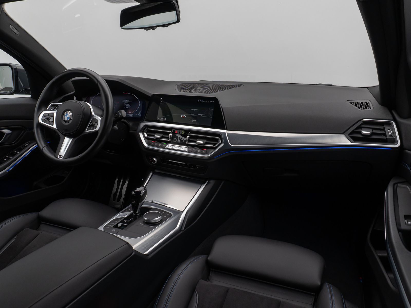 Fahrzeugabbildung BMW 330i M Sport Kamera DAB CockPitPr AHK Alarm 19"