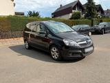 Seat Opel Zafira 1.9 CDTI Automatik 7 Sitze - Seat Leon aus 2005: 1.9