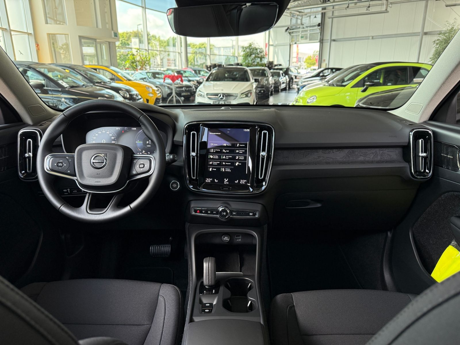Fahrzeugabbildung Volvo XC40 Inscription Expression PANO H/K 360° BLIS