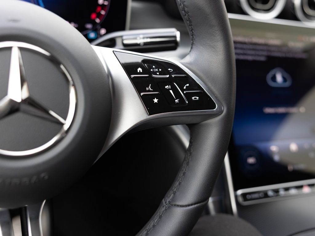 Mercedes-Benz C 300 e T AVANTGARDE 360 AHK DISTR KAMERA foto 17
