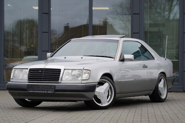 Mercedes-Benz 230 CE OLDTIMER