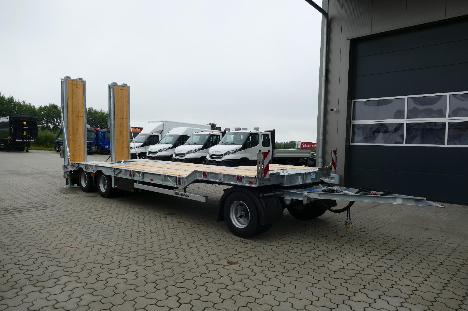 Müller-Mitteltal T3 Tiefl., verz., Baggerstiel, hydr. Klapprampen