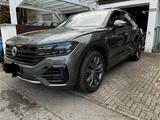 Volkswagen Touareg 4.0 V8 TDI 4MOT ONE MILLION! VOLL!! - Volkswagen Touareg: Firmenfahrzeug