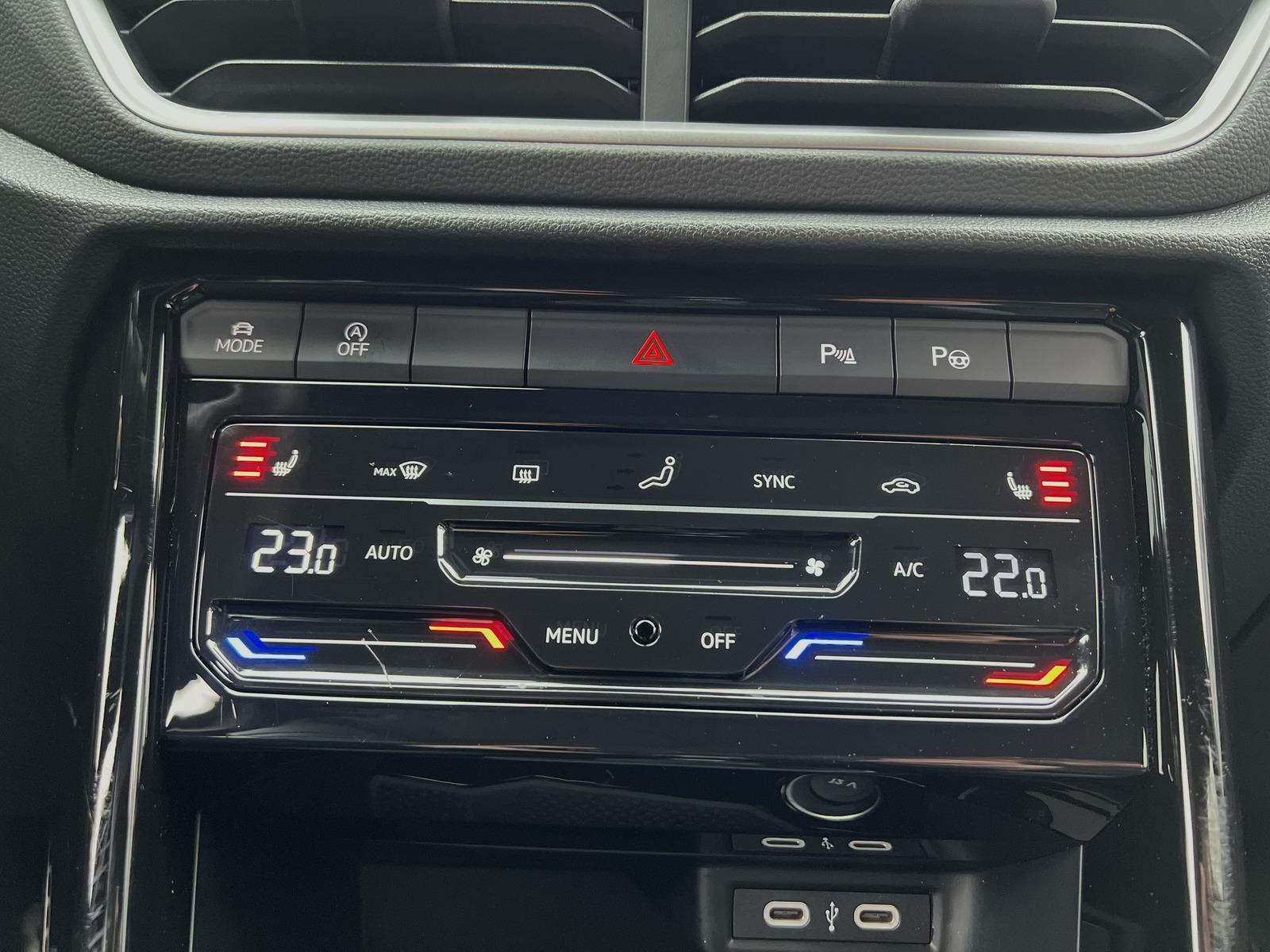 Volkswagen T-Roc 1.5 TSI R-LINE DSG*MATRIX-LED*PAN*AHK*19'', миниатюра 18