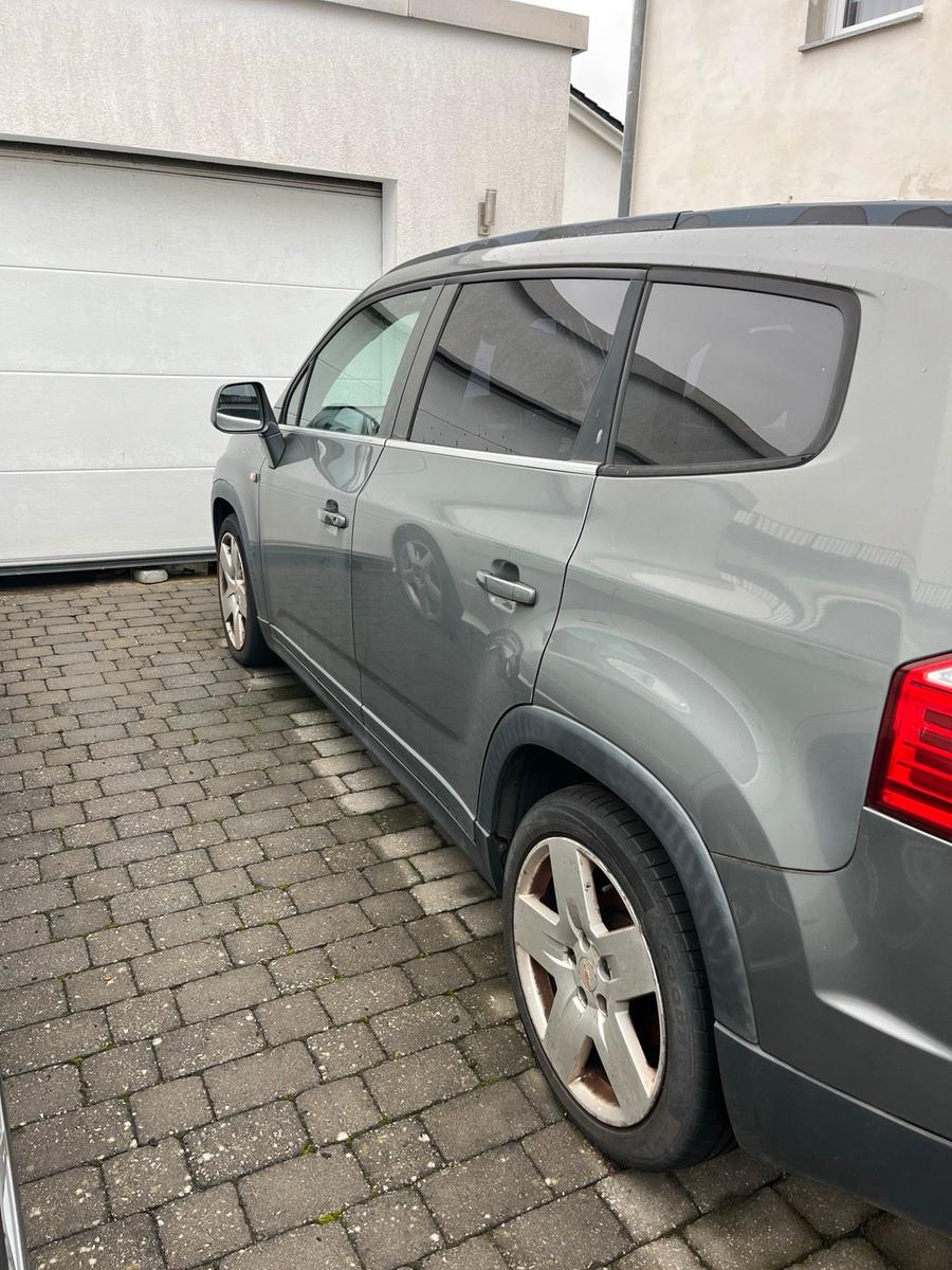 Chevrolet Orlando 2011 — photo 10
