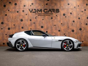 2025 Ferrari 12CILINDRI 照片 6