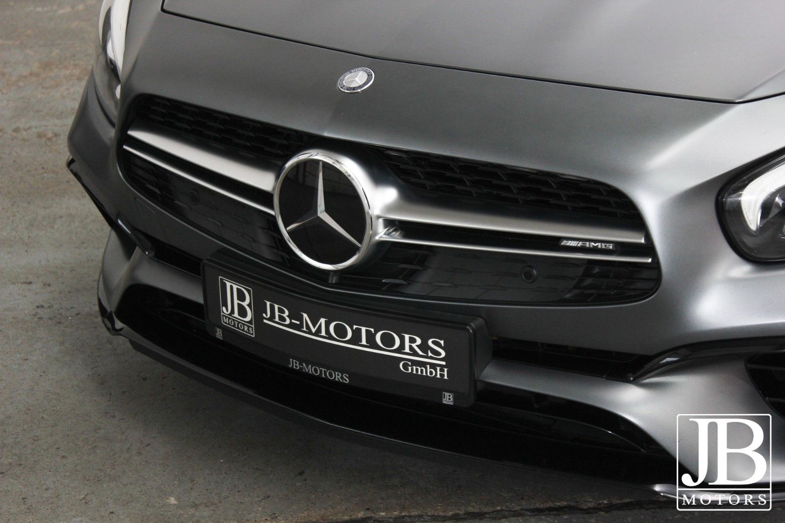 Fahrzeugabbildung Mercedes-Benz SL 63 AMG Designo Bang & Olufsen Junge Sterne