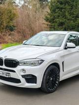 BMW X6 M 4.4 V8 585-720 PS  - weiße BMW X6 M