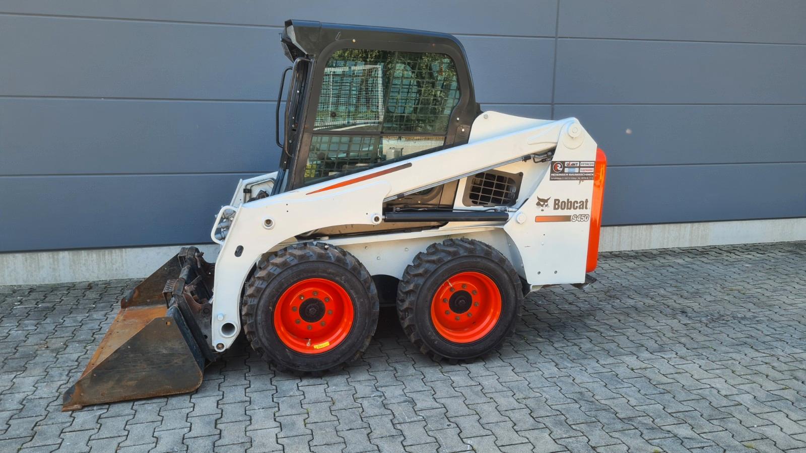 Bobcat S450  - Reifen neu - Schaufel