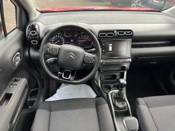 Fahrzeugabbildung Citroën C3 Aircross 1.2 Pure Tec 110 Feel, Klimaaut. PDC