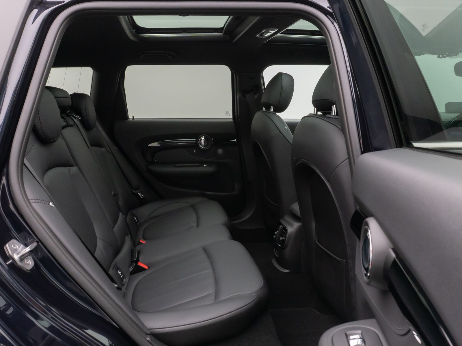 Fahrzeugabbildung MINI Cooper S Clubman H/K Panoram DAB HUD Kamera Voll