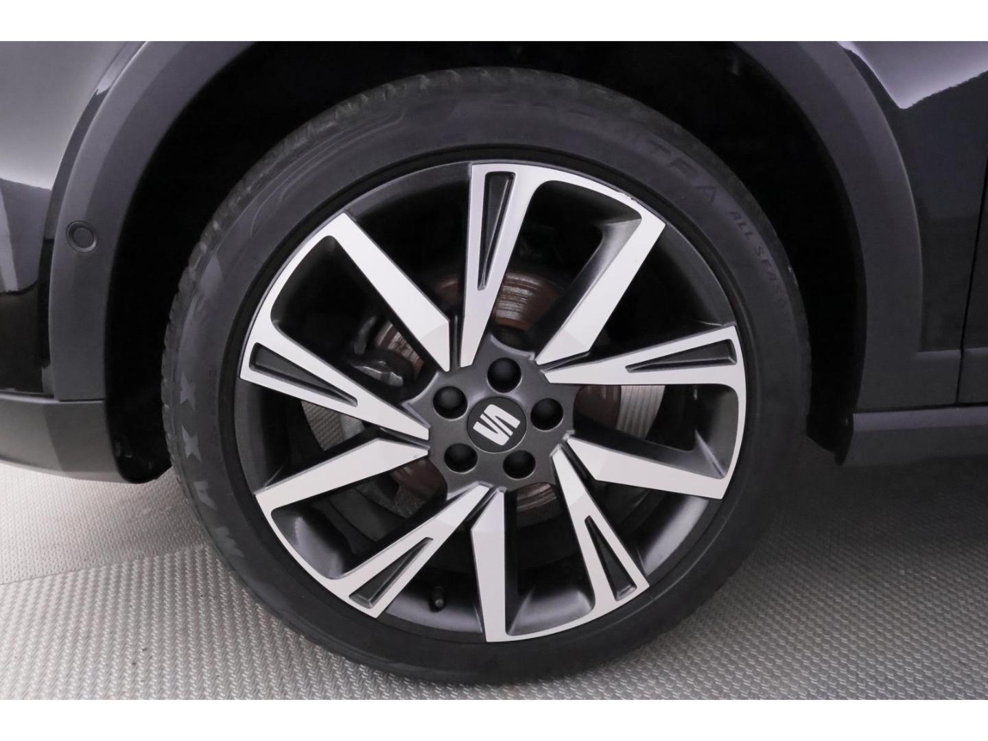 SEAT Arona 1.5TSI DSG FR+LED+NAVI+KAMERA+CARPLAY, миниатюра 12