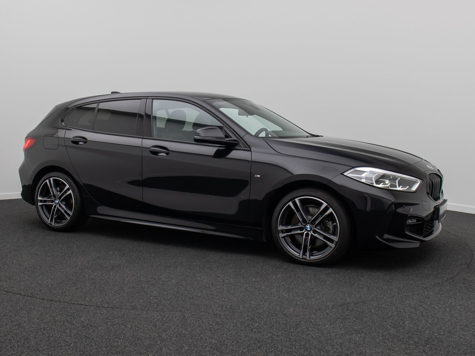 Fahrzeugabbildung BMW 120i M Sport HiFi Fernlich DAB Lenkradhzg 18Zoll