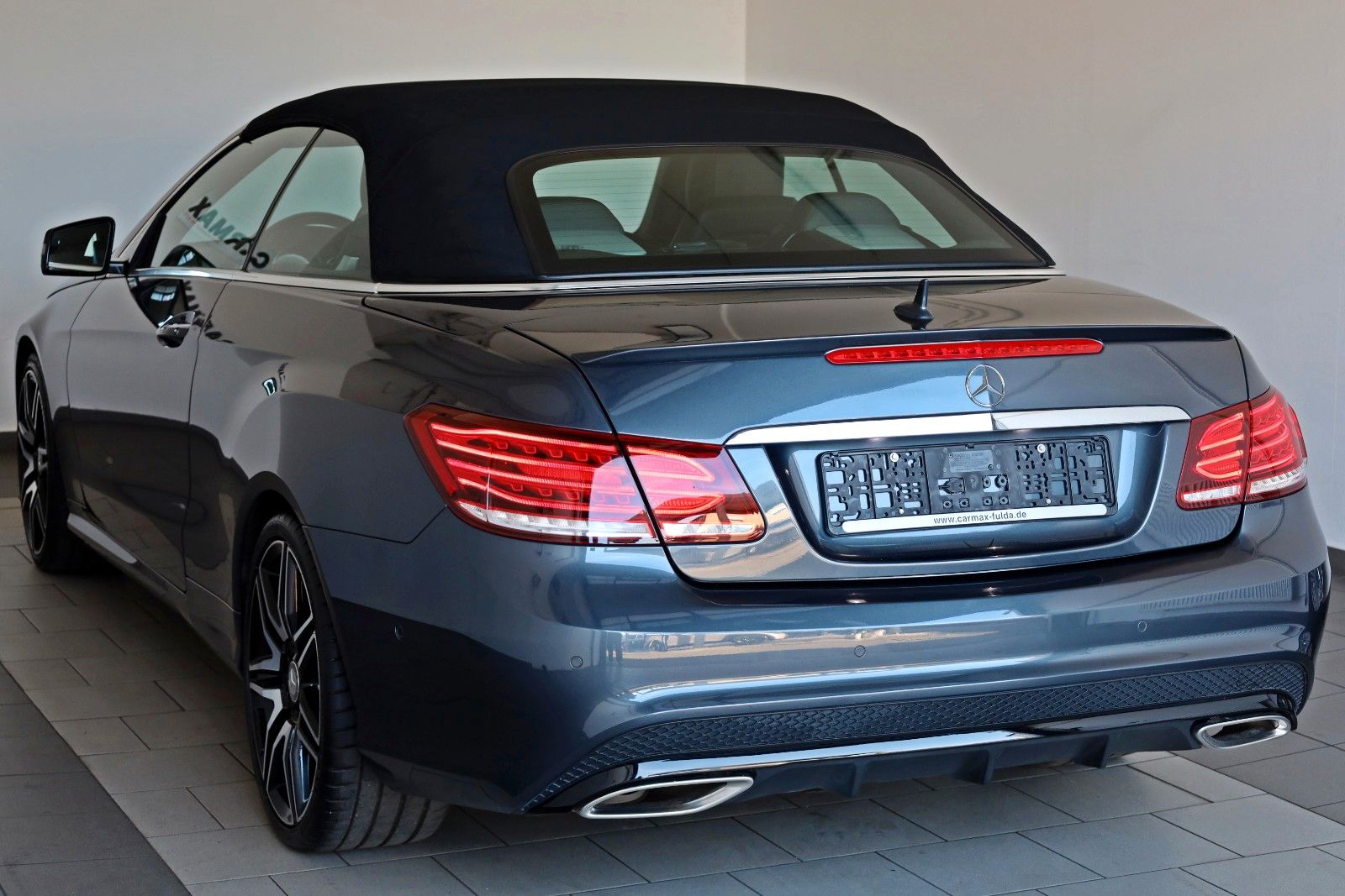 Fahrzeugabbildung Mercedes-Benz E400 Cabrio AMG Line Leder,Navi,LED,H/K,Airscarf