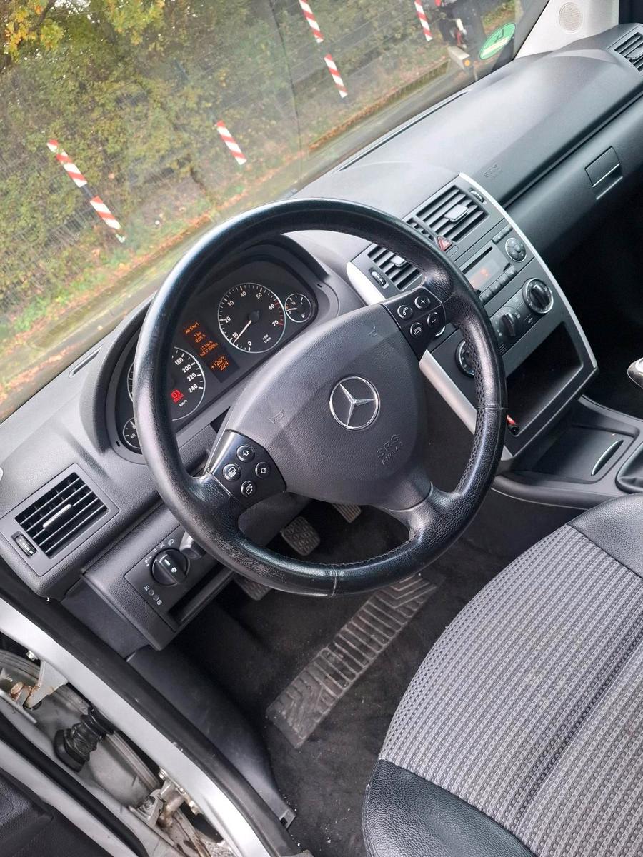 Mercedes-Benz A 170
