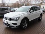 Volkswagen Tiguan Allspace Highline 1.5 TSI 2.Hd*7-Sitzer*P - VW Tiguan Allspace Gebrauchtwagen in Stuttgart