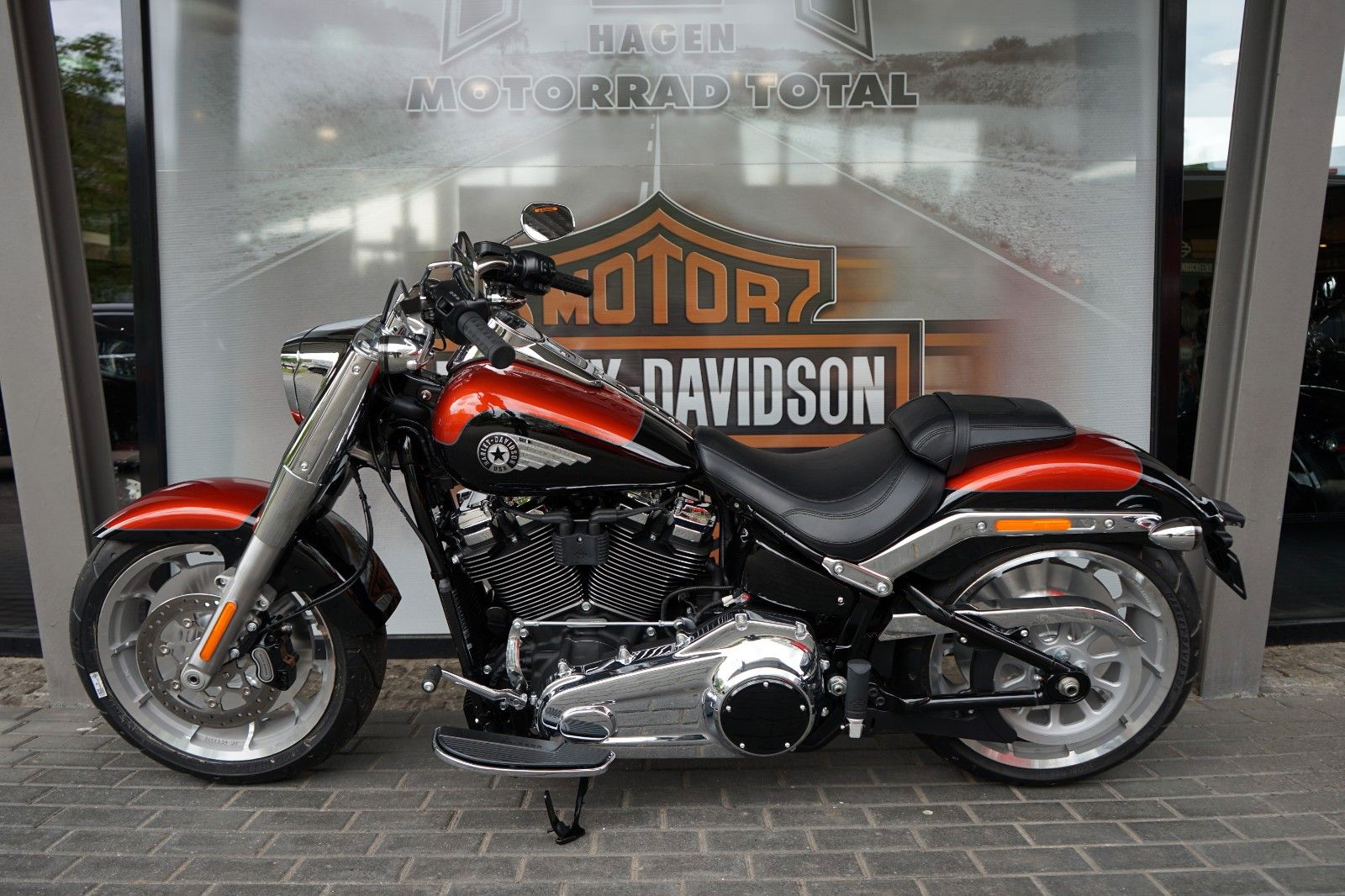 Fahrzeugabbildung Harley-Davidson Fat Boy 117 2025 TWO TONE Sofort Verfügbar