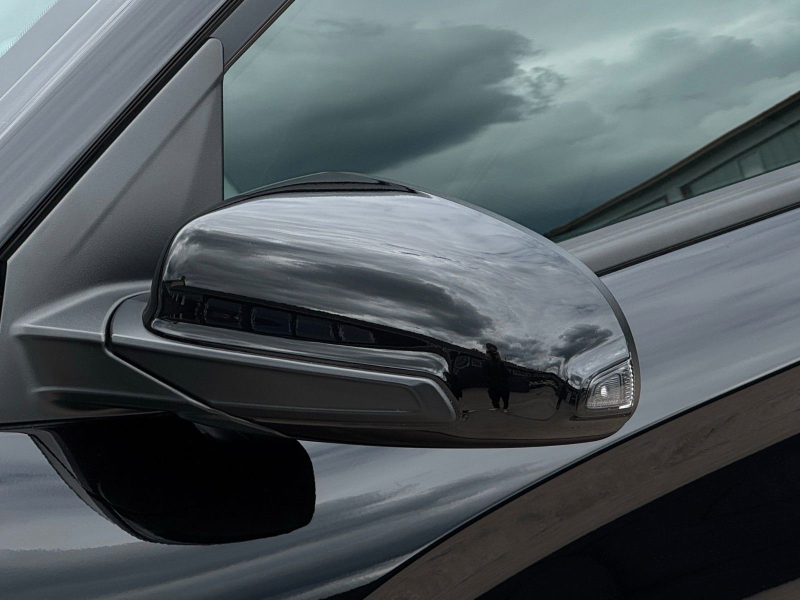 Fahrzeugabbildung Hyundai KONA E Edition 30+ PDC SHZ LHZ KRELL Temp CarPl.