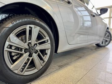 Peugeot 308 - 8