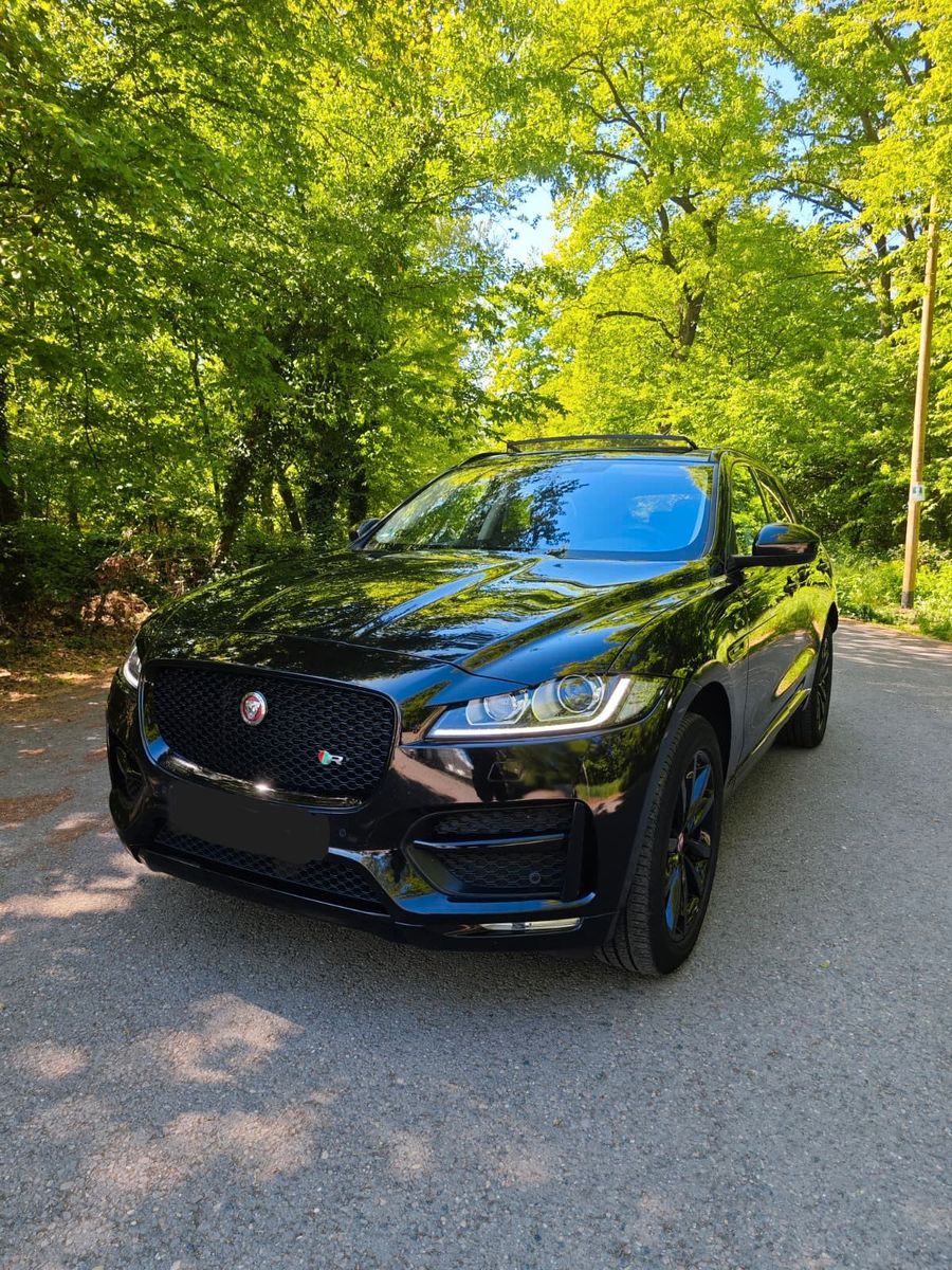 JAGUAR F-Pace