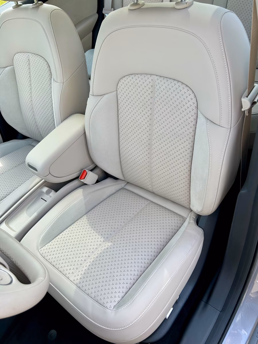 NIO Firefly Comfort Pano Leder Massage Sitzbelüftung