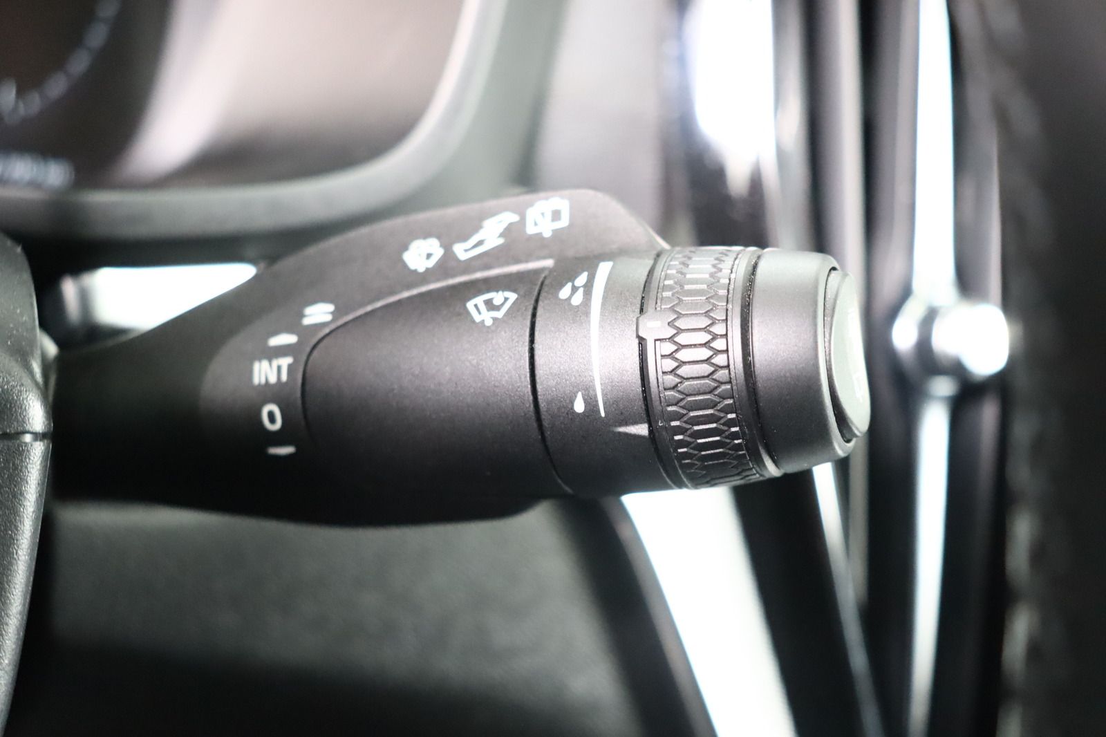 Fahrzeugabbildung Volvo V60 Kombi T8 R-Line AWD Recharge R Design Rechar