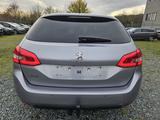 Peugeot 308 SW 1.5 BLUE HDI ALLURE * NAVIGATION* ALU - Peugeot 308 mit Diesel-Antrieb: Automatik