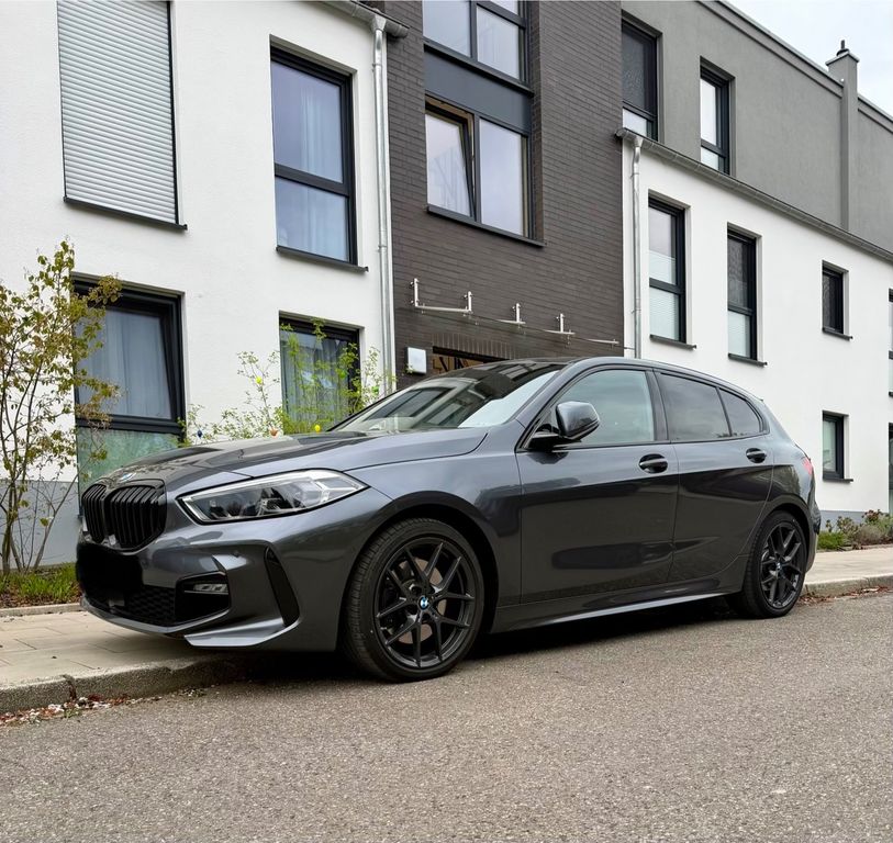 Image of BMW 120
