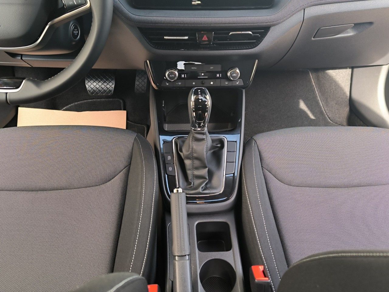 SKODA Fabia Selection TSI DSG,AHK,Kamera,SHZ,LED - Bild 15