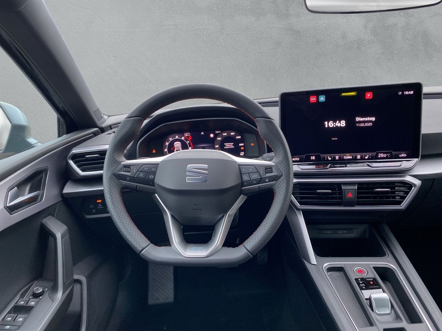 Fahrzeugabbildung SEAT Leon 1.5 eTSI 110 kW FR*NAVI*SHZ*Beats*PDC*CAM*