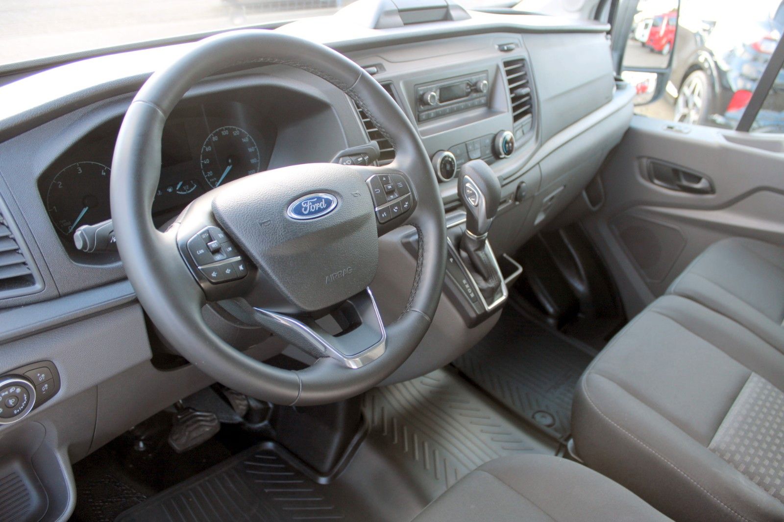 Fahrzeugabbildung Ford Transit L3 H2 Aut. Kasten hoch lang KLIMA