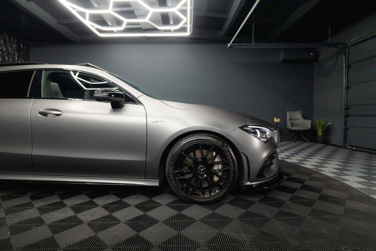 Fahrzeugabbildung Mercedes-Benz CLA 35 AMG 4Matic Performance Night-Paket | Pano