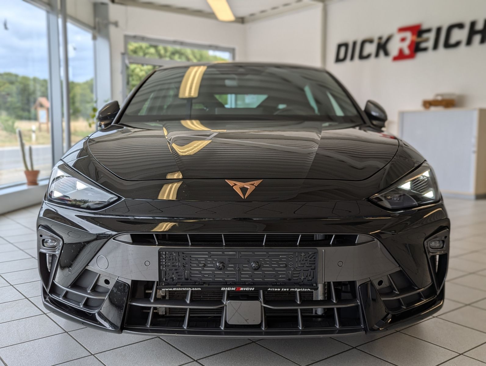 CUPRA Leon 1.5 eTSI Dynamic Edge-Paket Assist-XL Memor - Image 2