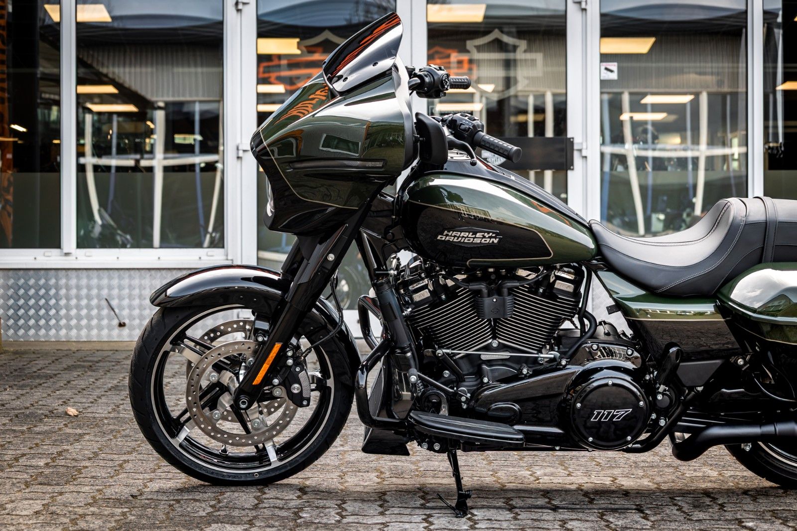 Fahrzeugabbildung Harley-Davidson Street Glide FLHX MY26 117 CUI