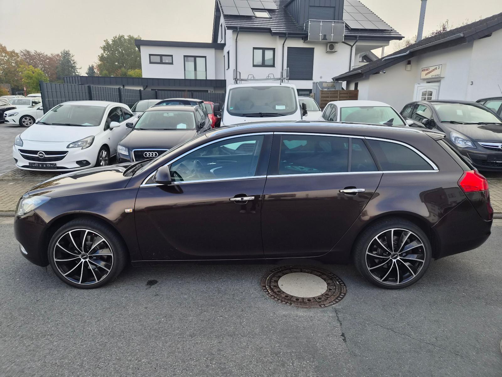 Opel Insignia 2013 — interior