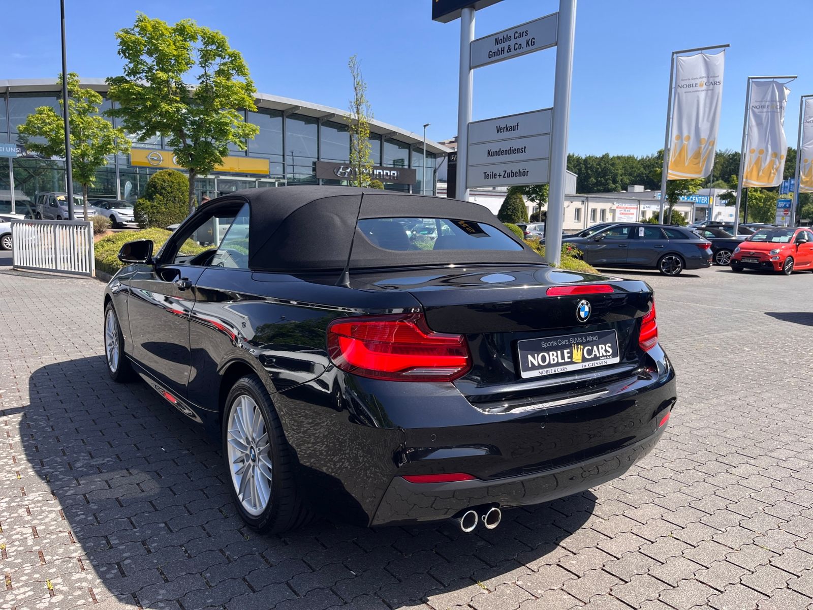Fahrzeugabbildung BMW 220i Cabrio M Sport Shadow LED NAV RFK SHZ 18"