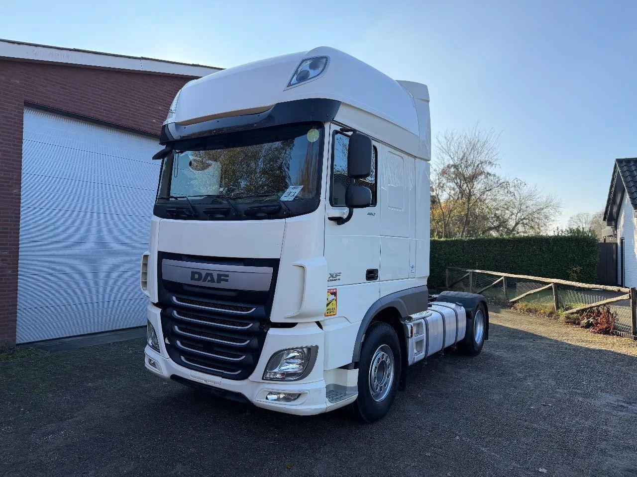 DAF XF 106.460 / Super SpaceCab / Euro6 / 4x2 / 2x D