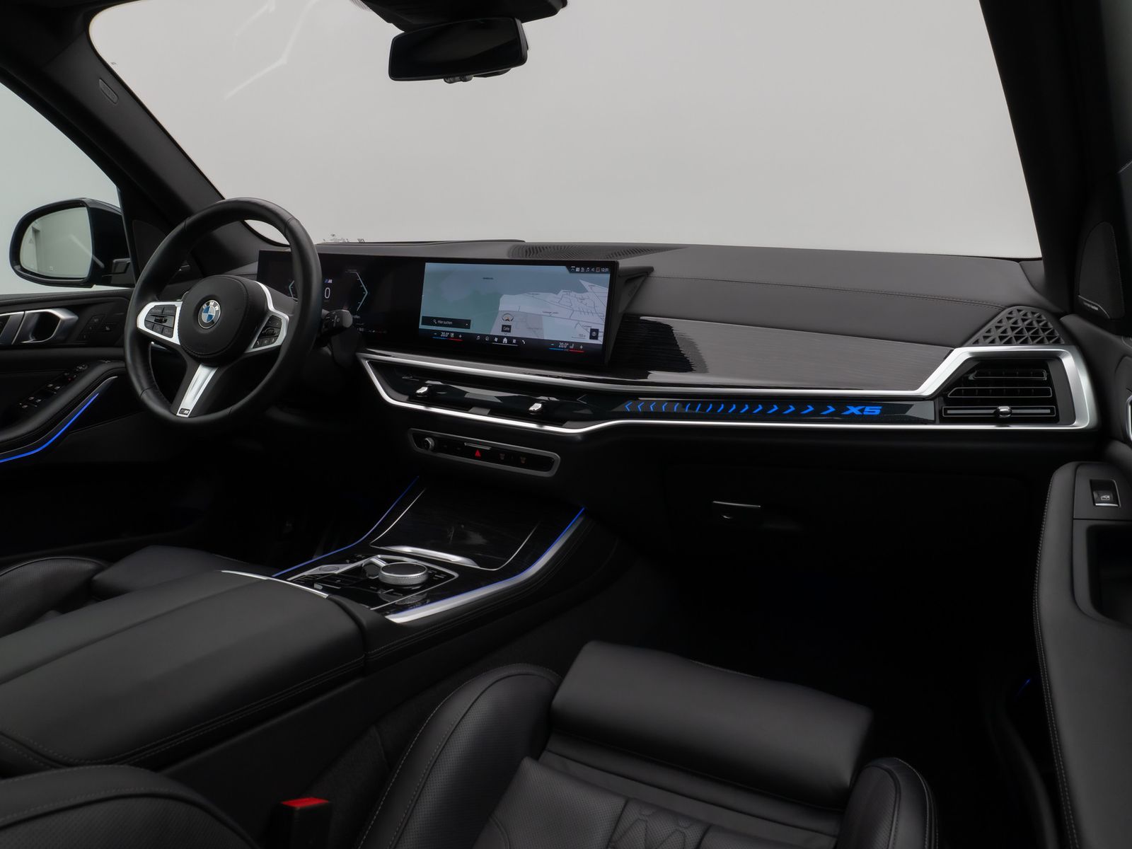 Fahrzeugabbildung BMW X5 xD30d M Sport Pro Panoram 360°HUD DAB H/K 22"