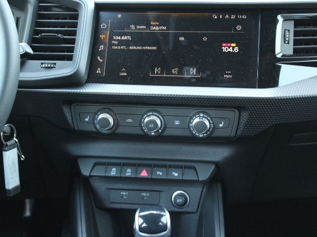 A1 Sportback 30 TFSI basis S tronic KLIMA ALU