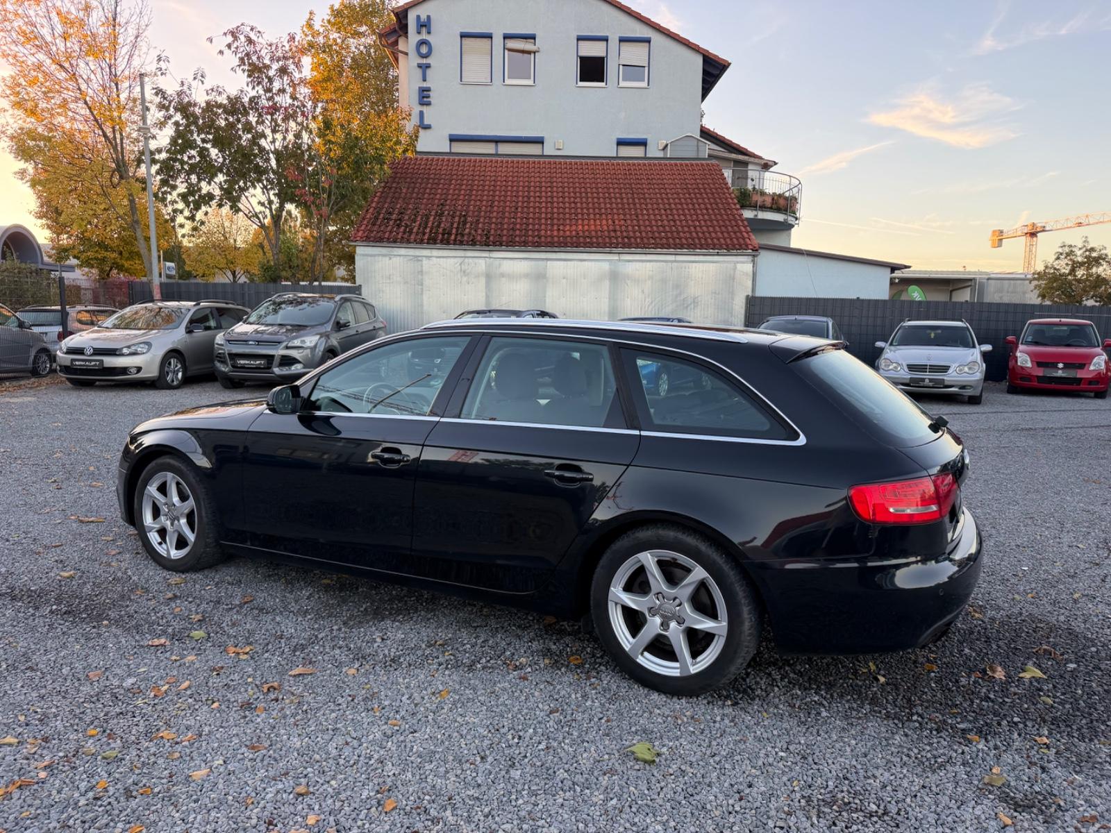 Audi A4 2009 — photo 13