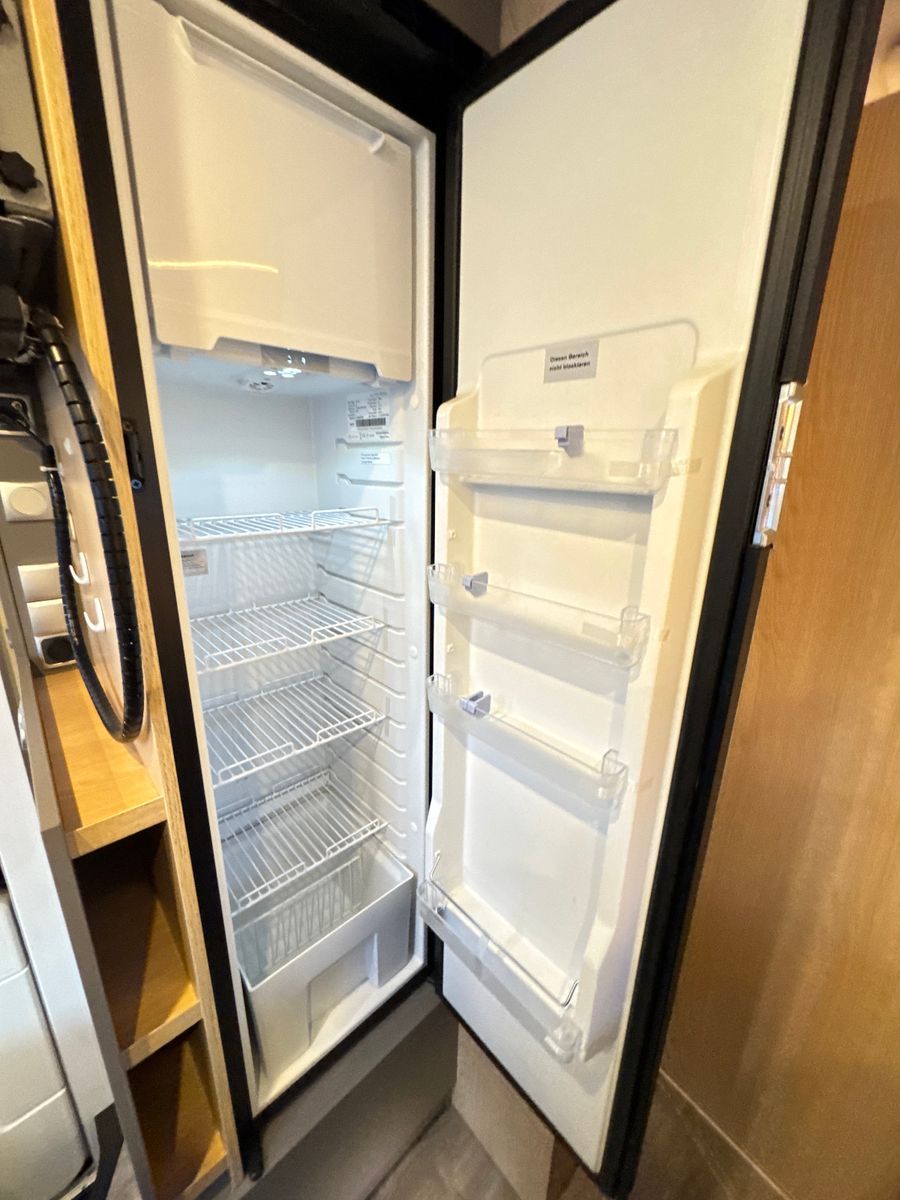Fahrzeugabbildung LMC TOURER LIFT H 730 G DACHKLIMA SAT SKYROOF HUBBET