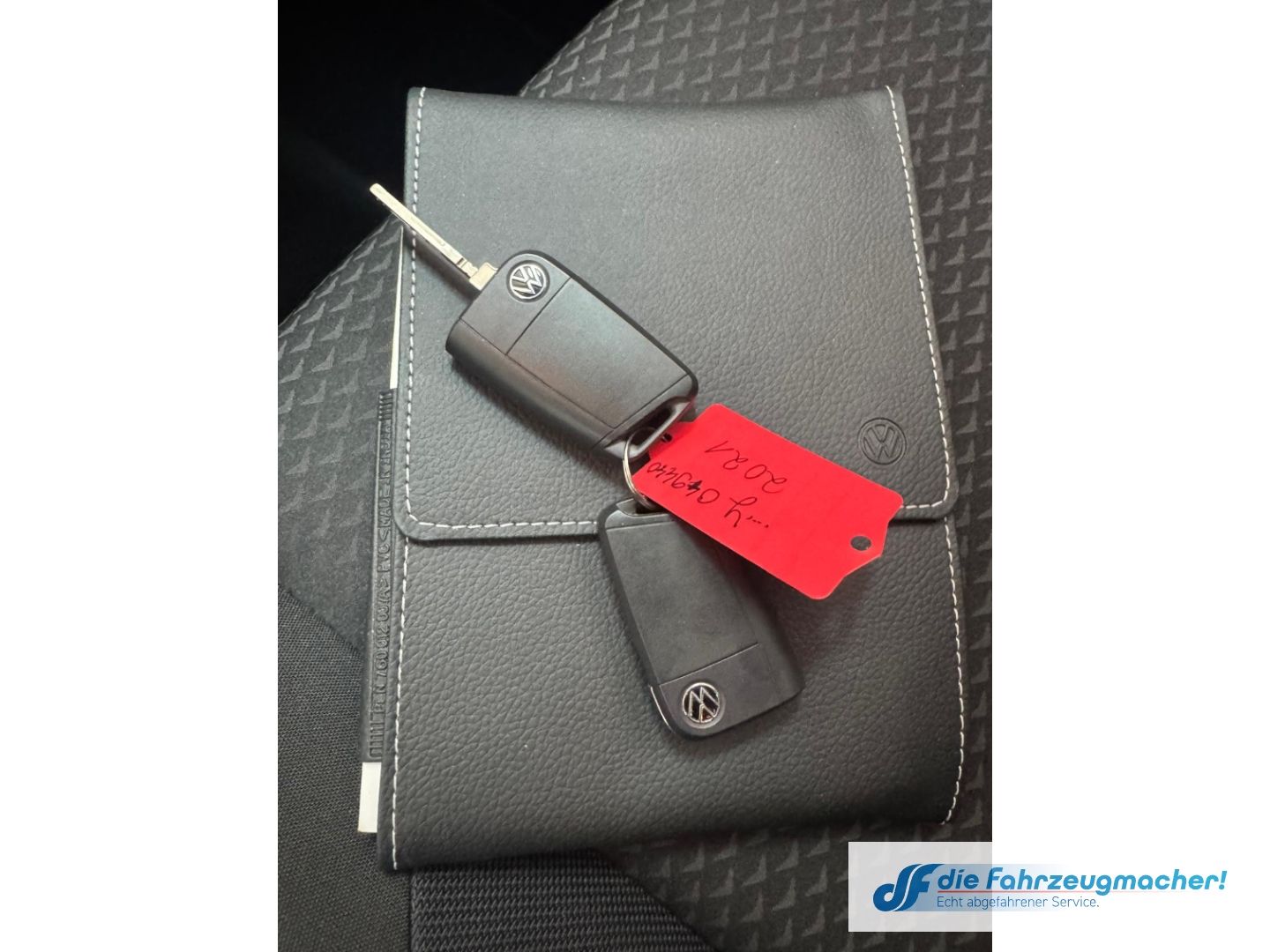 Fahrzeugabbildung Volkswagen T-Cross United 1.0 TSI Navi ACC Apple CarPlay An