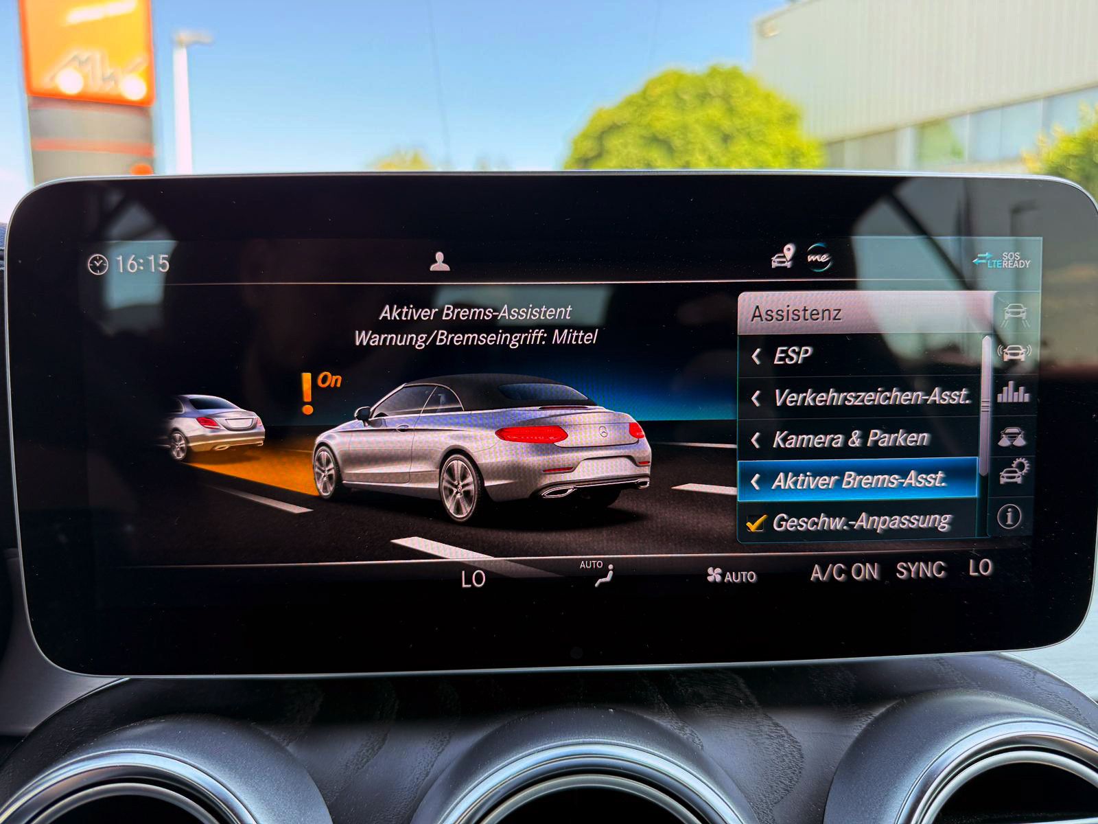 Fahrzeugabbildung Mercedes-Benz C200 Cabrio 4Matic AMG-Line ACC 360° HUD LED SHZ