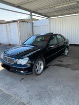 Mercedes-Benz C 200 KOMPRESSOR CLASSIC Classic - Mercedes-Benz C 200 mit LPG-Antrieb: Automatik