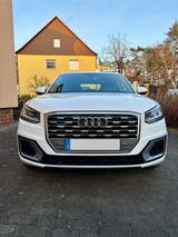 Audi Q2 2.0 TFSI S tronic quattro sport sport - Audi Q2 von privat