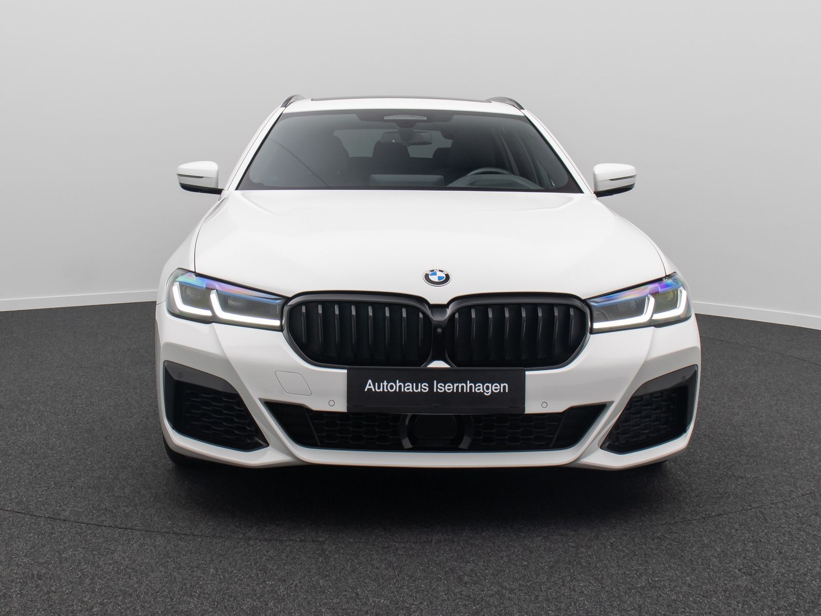 Fahrzeugabbildung BMW 540i xD M Sport 360°Memory DAB AHK Belüftung H/K